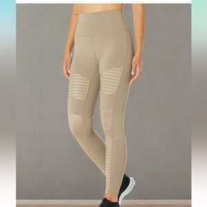 NWT Alo Yoga Women's High-Waist Moto Legging in Gravel/Gravel Glossy